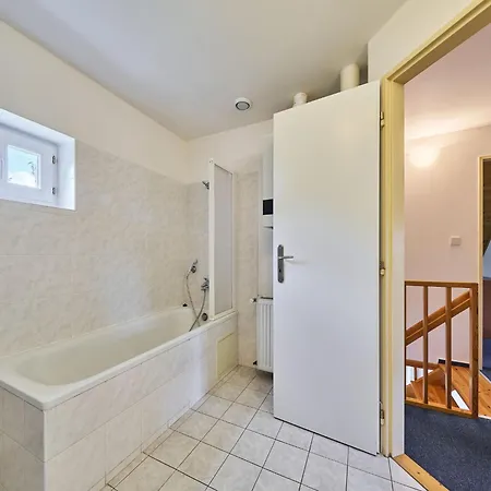 Hill 45 By Interhome Cista (Hradec Kralove)